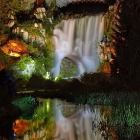 Beleuchtete-WasserspieleTeufelsbrücke_Volker Siesenop