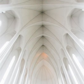 Kirche-in-Reykjavik_Friedhelm Kütz