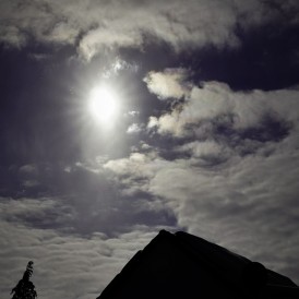 "Wolken"- , von Herbert Schmidt Sony a 6600 - 1/250s - f/f/9,5 - ISO ISO 100 - 31mmmm
