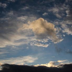 "Wolken I"- , von Friedhelm Kuetz Canon 600 - 1/500s - f/11 - ISO 100 - 32mm
