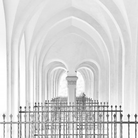 "Mausoleum Hauptfriedhof Kassel"- , von Hartmut Hübenthal Nikon D 5600 - 1/15s - f/13 - ISO 400 - 35mm