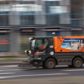 "in-Action" - ,  von Stephan Brede Canon M50 - 1/15s - f/F 5.6 - ISO 100 - 41mm